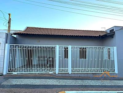 Casa para Venda, em Pen�polis, bairro Centro, 3 dormit�rios, 1 banheiro, 1 su�te, 1 vaga
